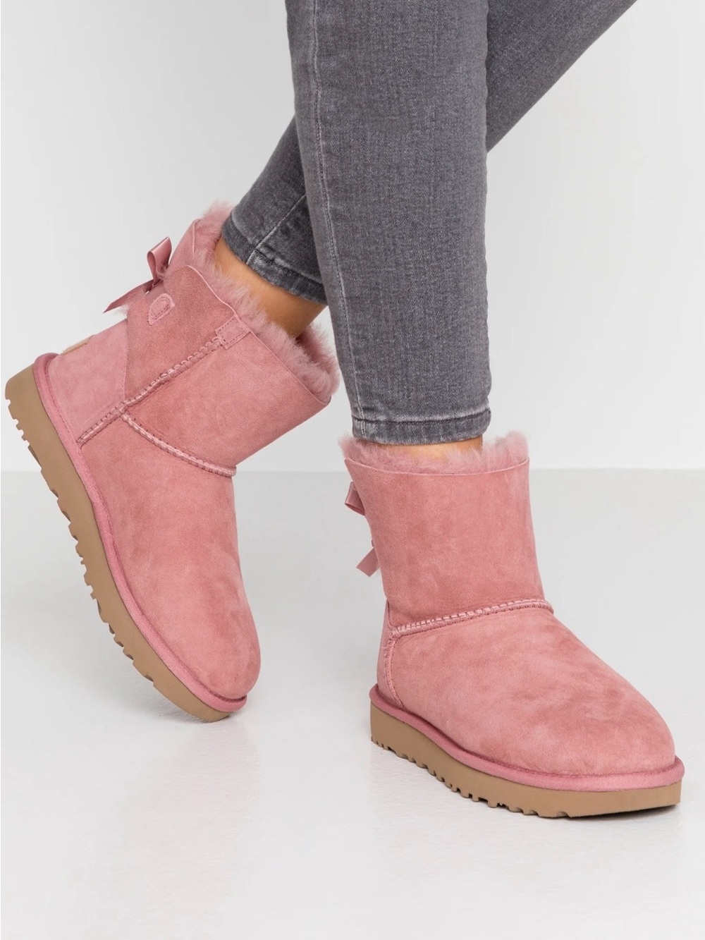 UGG mini bailey bow II salmon pink size 7